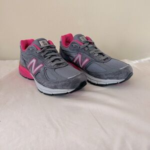 NIB - New Balance - 990v4 Grey and Pink Running Sneakers - Size 6.5